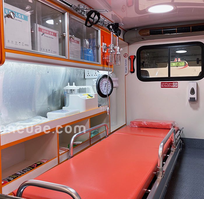 Toyota land cruiser 4x4 ambulance autzoneuae 3