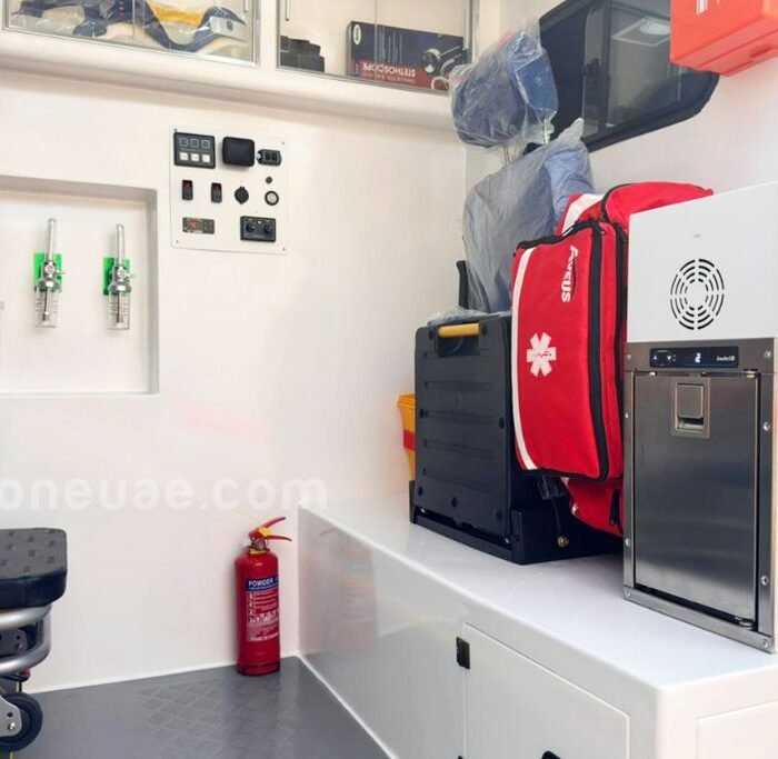 Sprinter ambulance beige 06