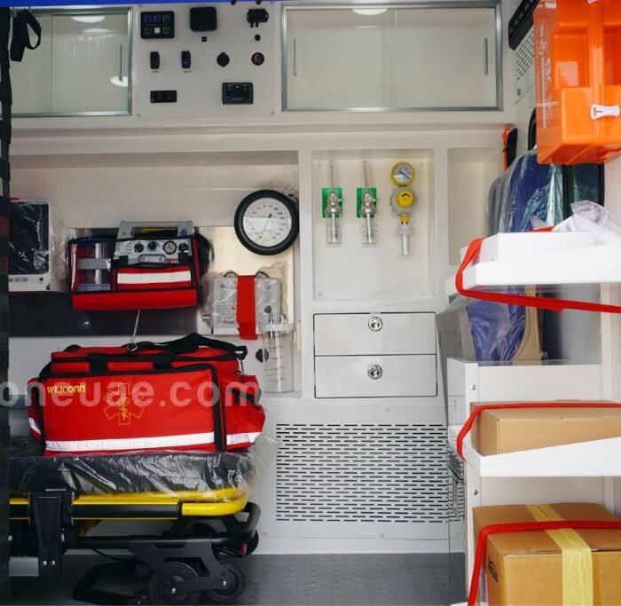 Chevrolet express advance life support ambulance 03