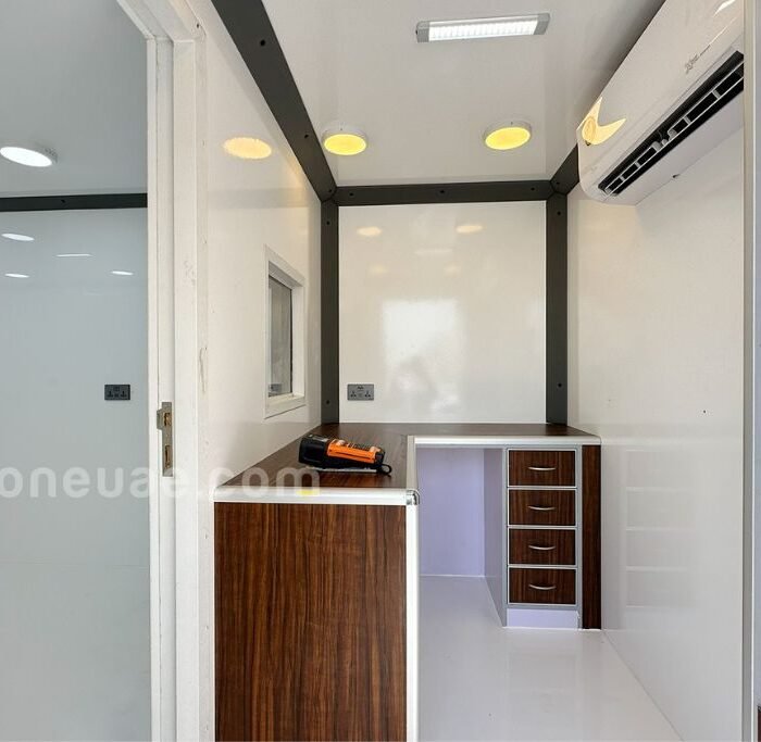 Mobile X-ray unit inside space