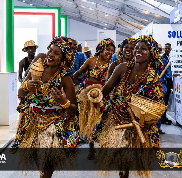 Filda-2026-traditional-dancers-exhibition-hall